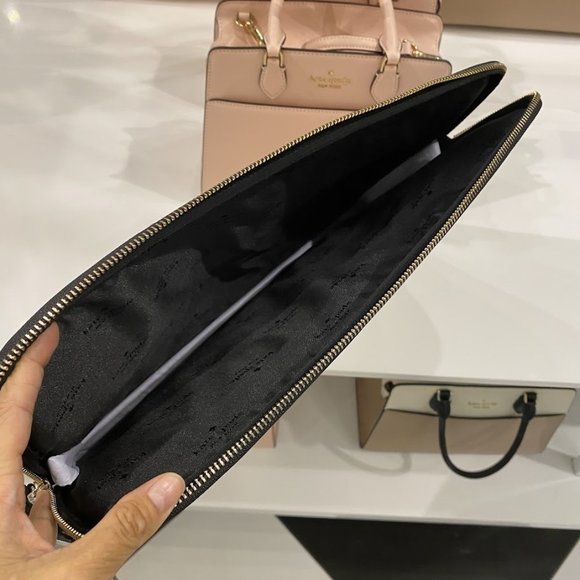 ♠️kate spade X Disney Beauty and the Beast Laptop Sleeve Cream NWT KE664 - Picture 4 of 4